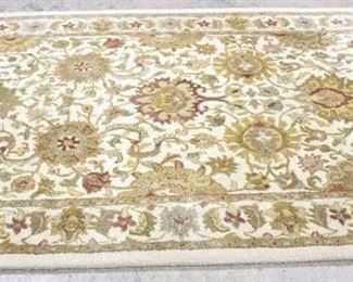 2062 - Thick pile area rug - clean 5.6 x 8
