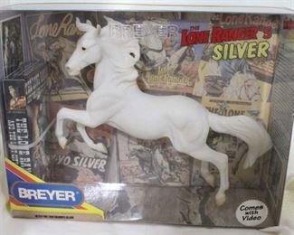 2362 - Breyer 574 Lone Ranger's Silver with VHS tape
