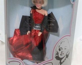 2364 - Marilyn Monroe 12" figure in box
