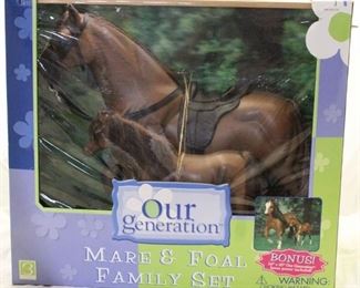 2366 - Our Generation LARGE horse boxed set Sorrel Mare & Foal

