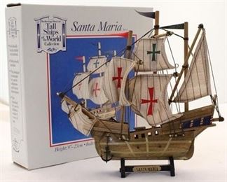 2403 - Heritage Mint Santa Maria model 9"

