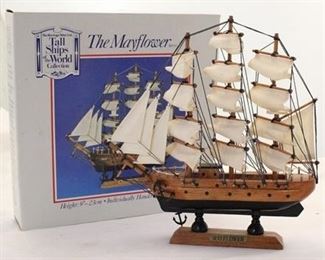 2404 - Heritage Mint The Mayflower model 9"
