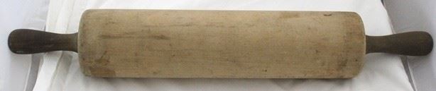 2447 - Vintage large wooden rolling pin 23"
