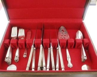 2892 - 1847 Rogers Eternally Yours 27 pc flatware in box
