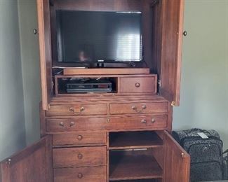 Bob Timberlake Cherry Media Armore