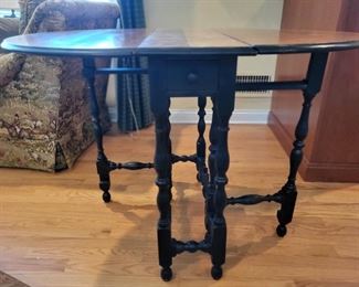 Vintage 1940 Solid Mahogany drop leaf table with drawer