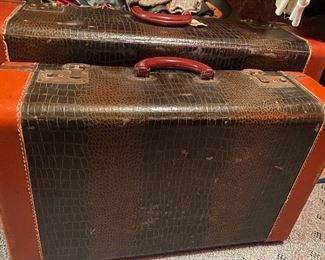 Vintage alligator suitcase set