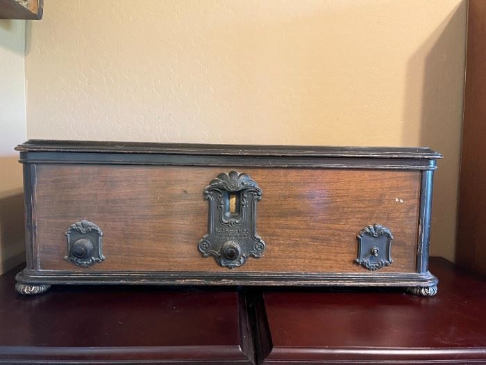 Antique wood radio
