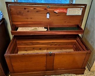 LANE CEDAR CHEST