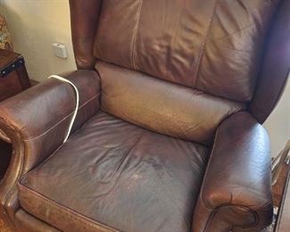 Serene Lift - Brown Leather Lift Chair - Nice Condition. 