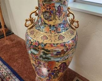 Large Japanese Urn/Vase 