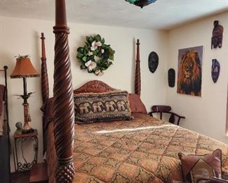 Wonderful Pineapple/Pinecone Four Poster Queen Bed and Mattress/Box Spring. 