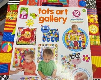 This tots art gallery is totes legit.
