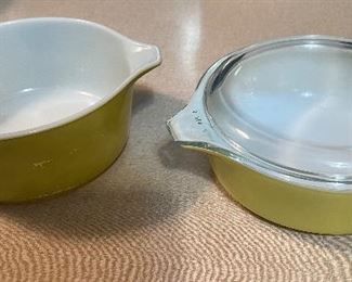1970s Verde Pyrex Cinderella bowls with 1 lid
