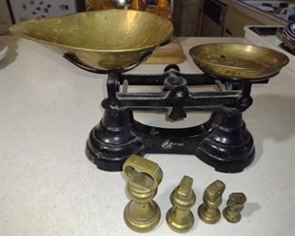 Librasco Antique Scale with weights 