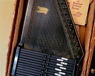 vintage Autoharp
