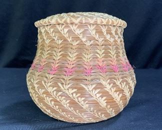 Ombre Pine Needle Native Art Basket w/Lid