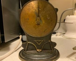 Vintage 1930s Salter's Improved Family Scale