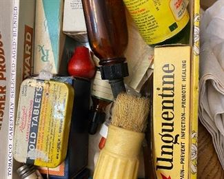 ANTIQUE VINTAGE HOMEMADE MEDICAL KIT