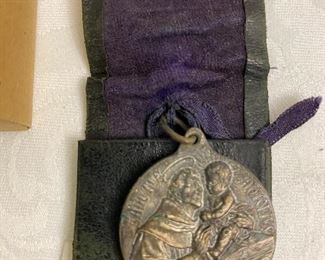 ANTIQUE MEDALLION