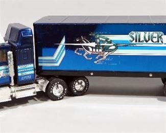 Nylint Freightliner Silver Knight Express Pressed Metal Traditional Cab 18-Wheeler, 24.5" Long