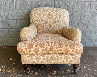 Lot #6 in the Town & Sea Fall Multi-Seller Sale is a Rinfret Club Chair and is 30.5"w x 39"d x 35"h, seat height: 19, seat depth: 21", arm height: 25" The condition of these Club Chair is Reupholstery recommended. Noticieable wear and sunfading. Legs could also use refinishing. The auction closes 11/30 at 8pm. Place your bids today! https://townandsea.com/sales/fall-multi-seller-sale/