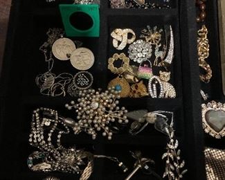 Extensive jewelry collection 