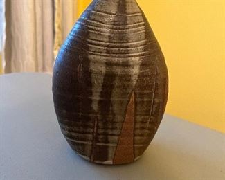Henderson pottery vase