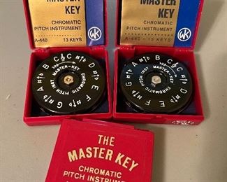 Vintage Chromatic Pitch Pipe Instrument The Master Key WM Kratt Co