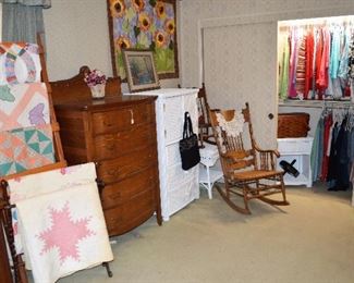 PRIMARY BEDROOM OVERVIEW