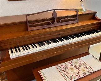 Grinnell Piano
