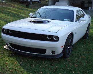 2016 Dodge Challenger R/T Scat Pack, shaker seat package, 426-11.12