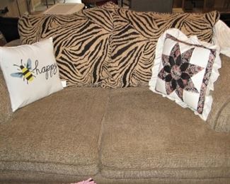 LOVESEAT