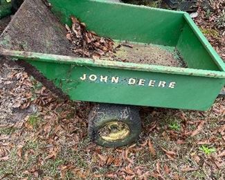 John Deere wagon 