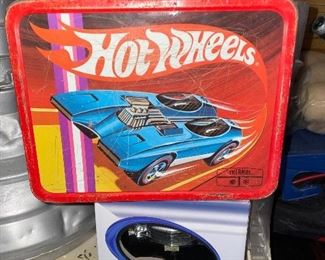 Hot wheels lunchbox