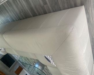 Modani Leather Sectional Sofa 