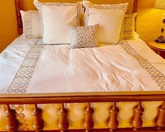 Comforter w/ 2 french pillows 
& matching Accent pillow $95
