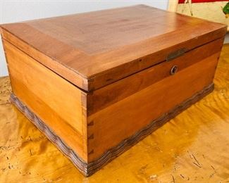 22______$100 
Large wood box dovetail 18x12x8