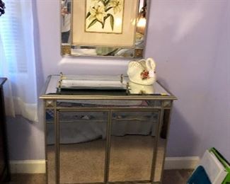 Mirrored cabinet and picture 