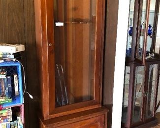 Gun cabinet 