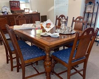 Jacobean Dining Room Table with Pop-up Leaves and 6 Chairs and Table Pads