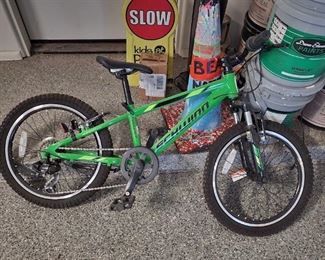 AVAILABLE PRE-SALE 20" Schwinn B Thrasher Kids Neon Green & Black Bike - very good condition ($45)