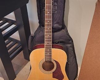 AVAILABLE NOW FOR PRE-SALE Acoustic Guitar by Silvertone - great condition ($65)

