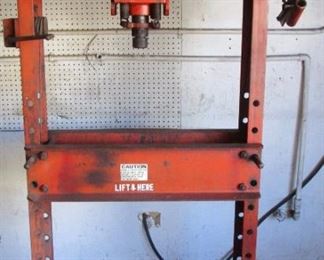 NUGIER HYDRAULIC PRESS MODEL H40.7