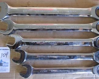 LOT OF 5 GEARWRENCH SETS INCLUDING 27MM, 30MM, 32MM, 34MM, 35MM