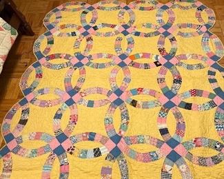 wedding ring hand made quilt 