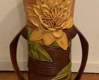 1940s ROSEVILLE Water Lily Vase