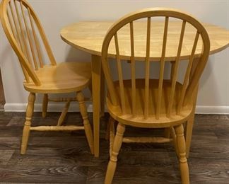 Bistro Dropleaf Table 2 Chairs