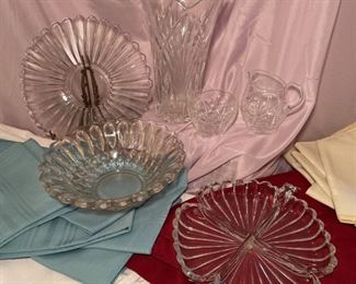Table Dressing Linens Glass Decor