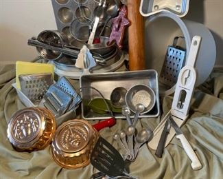 Vintage Tupperware Bakeware